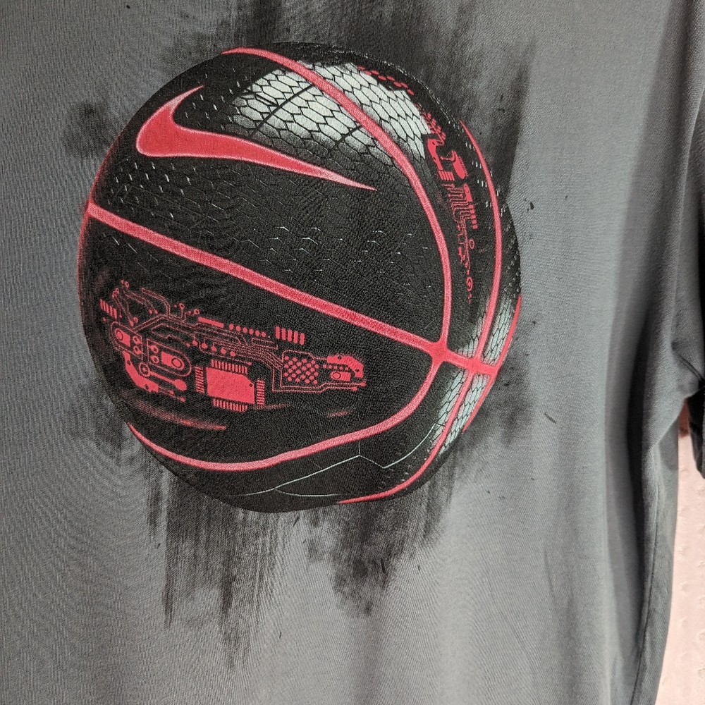 Nike T Shirt XL Basketball  Tire Tread Gray Red Destressed Short Sleeve